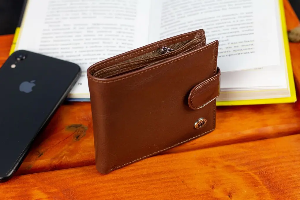 Чоловіче портмоне з натуральної шкіри ST Leather B104 коричневе 9,5 см - фото 6