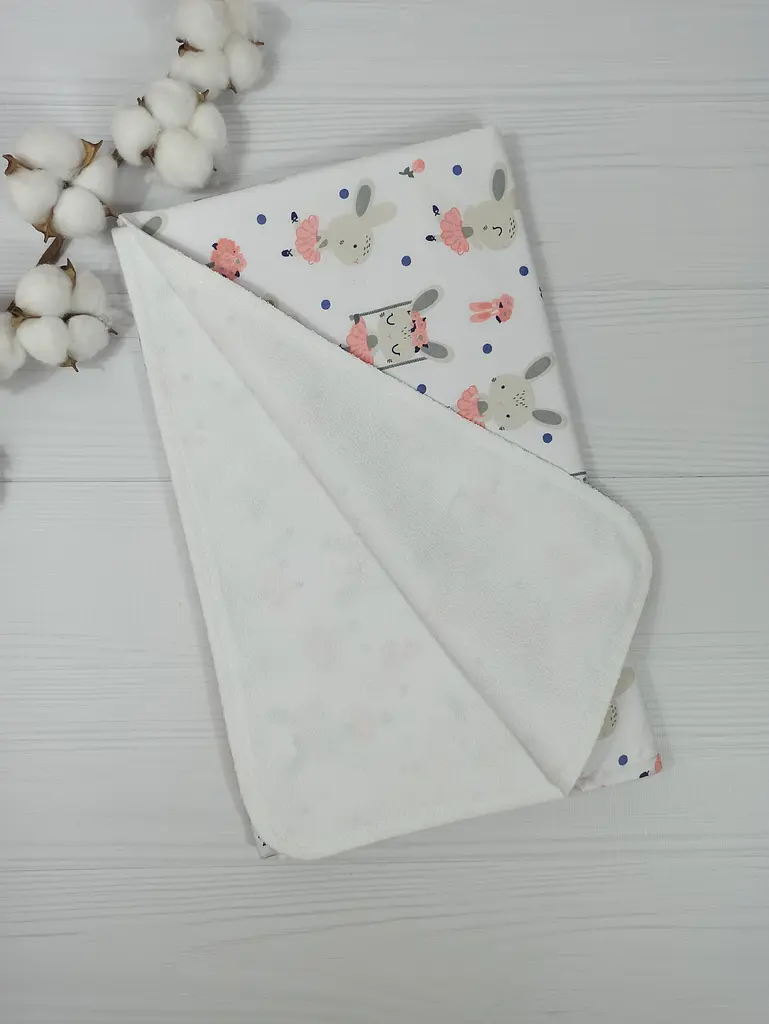 Пелюшка дитяча багаторазова непромокальна a.l.babybox Зайчики на гойдалці 80x100 см Різнокольоровий (NV 18145515) - фото 2