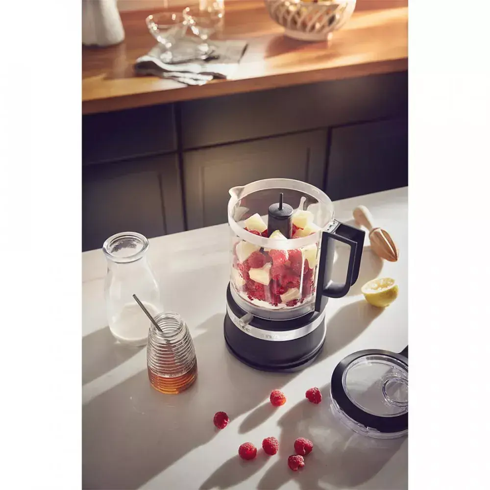 Кухонний мінікомбайн KitchenAid чаша 1,2 л 5KFC0516EBM чорний матовий - фото 3