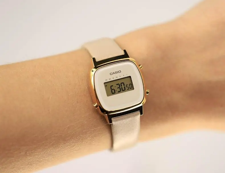 Годинник Casio LA670WEFL-9EF - фото 3