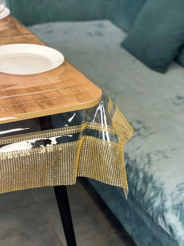 Скатерть силиконовая с золотой стразовой лентой двойной 200х120 см - фото 4