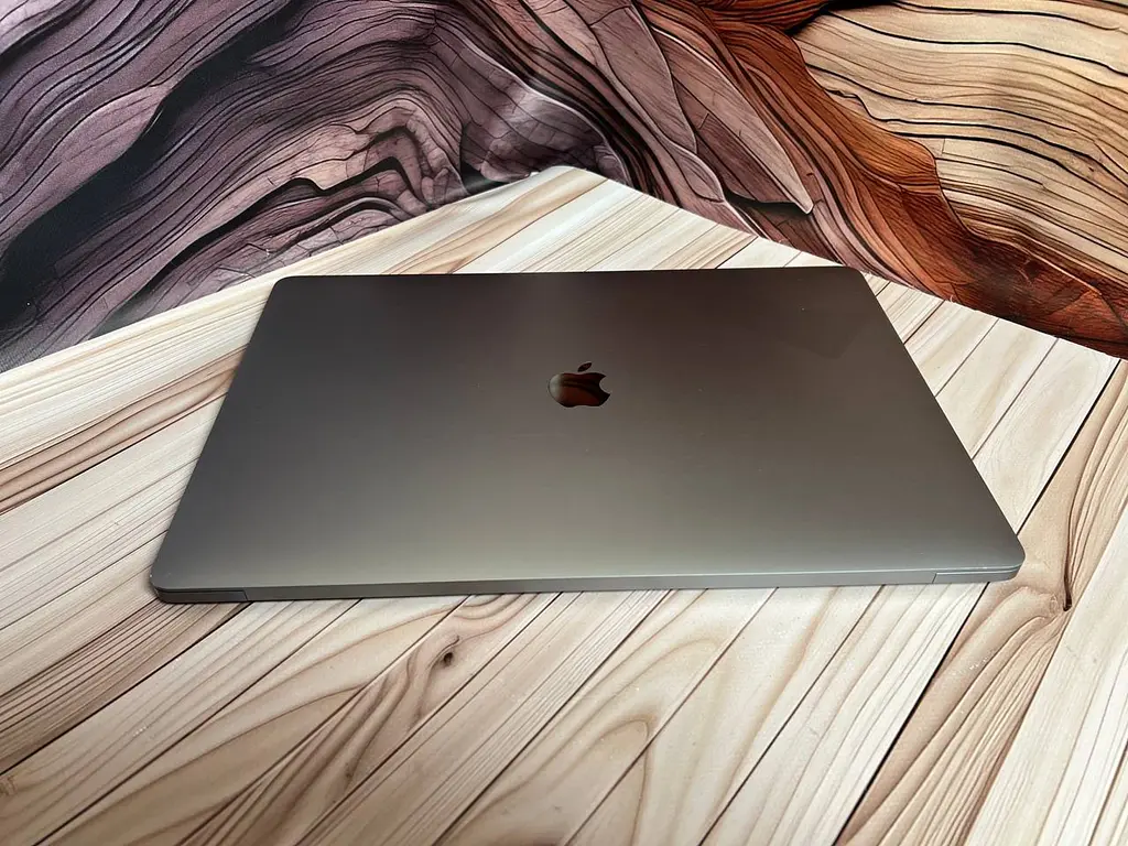 Б/в Ноутбук Apple MacBook Pro 16" 2019 i9-9880H/32/1TB (C02C7B6GMD6T) - фото 7