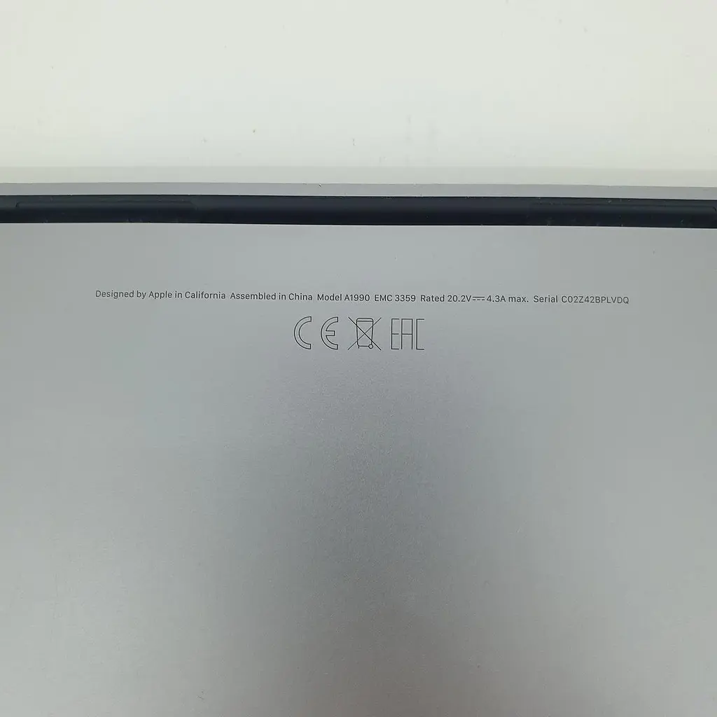 Ноутбук Apple MacBook Pro 15" A1990 Retina (C02Z42BPLVDQ) (i7-9750H/16/256SSD/PRO 555X) - Class B - фото 5