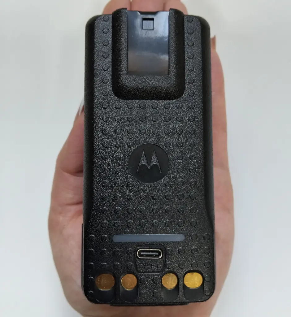 Акумулятор для Рації Motorola DP4400 5000 mAh з USB-C Батарея на Радіостанцію Моторола DP4800 DP4600 DP4400e + кліпса - фото 11