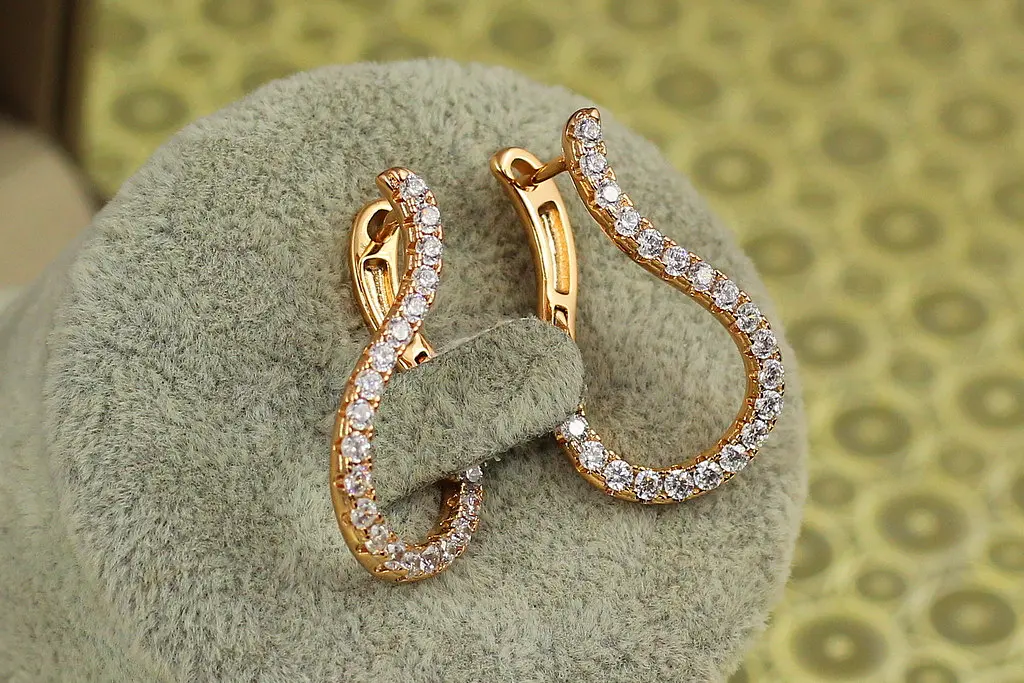Сережки Xuping Jewelry Дужка 2,8 см золотисті - фото 2