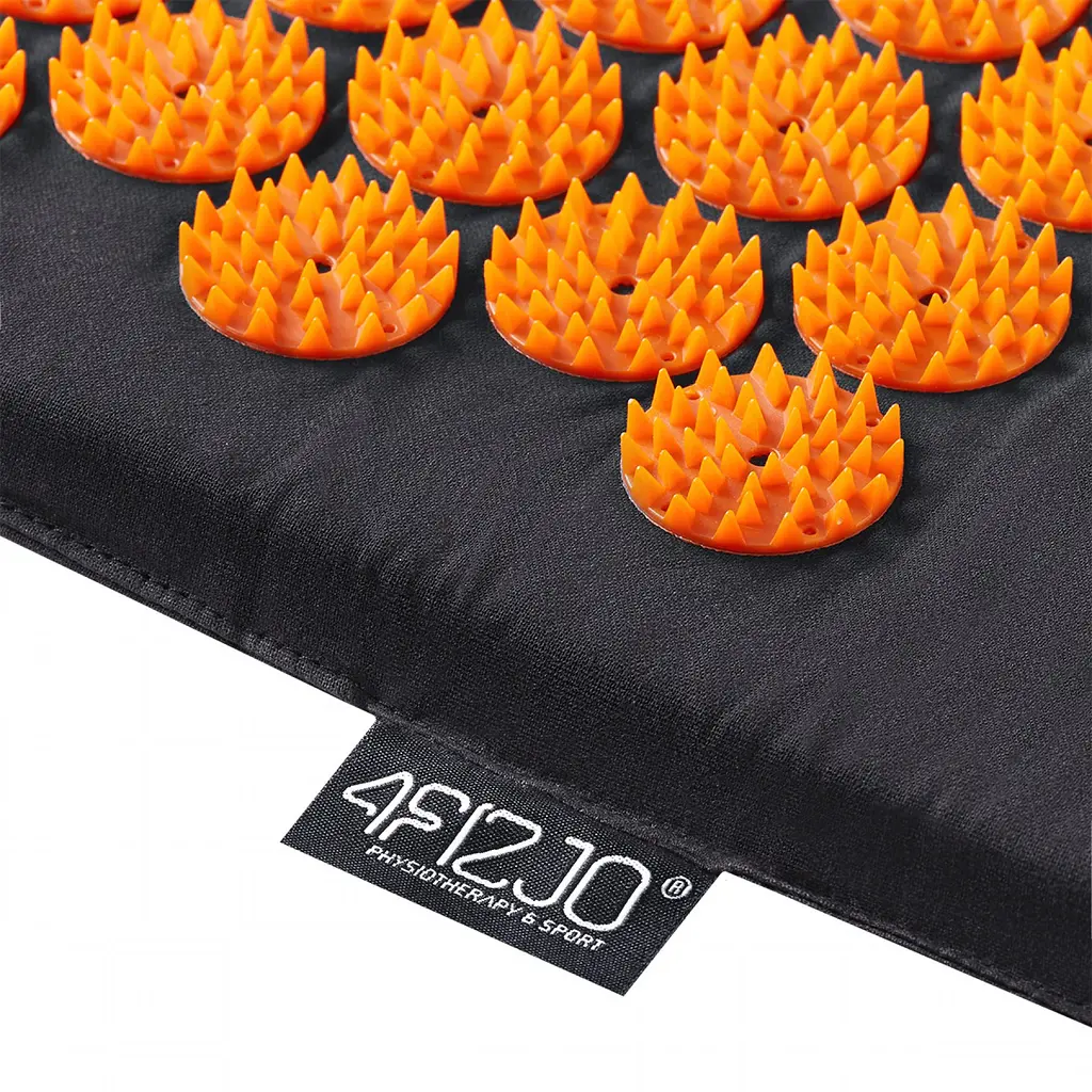 Килимок акупунктурний 4FIZJO Аплікатор Кузнєцова з валиком 72 x 42 см Black/Orange 4FJ0042 (P-5907222931752) - фото 3