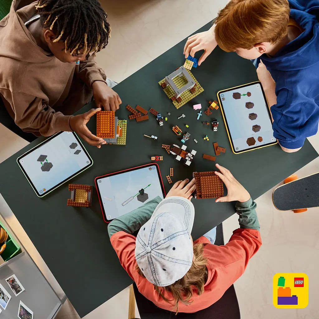 Конструктор LEGO Minecraft Аванпост разбойников и разоритель 665 деталей (21278) - фото 20