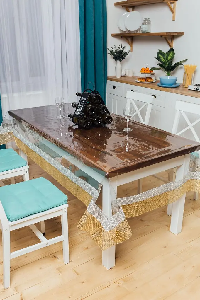 Скатерть силиконовая с серебряно-золотой стразовой лентой 390х150 см - фото 5