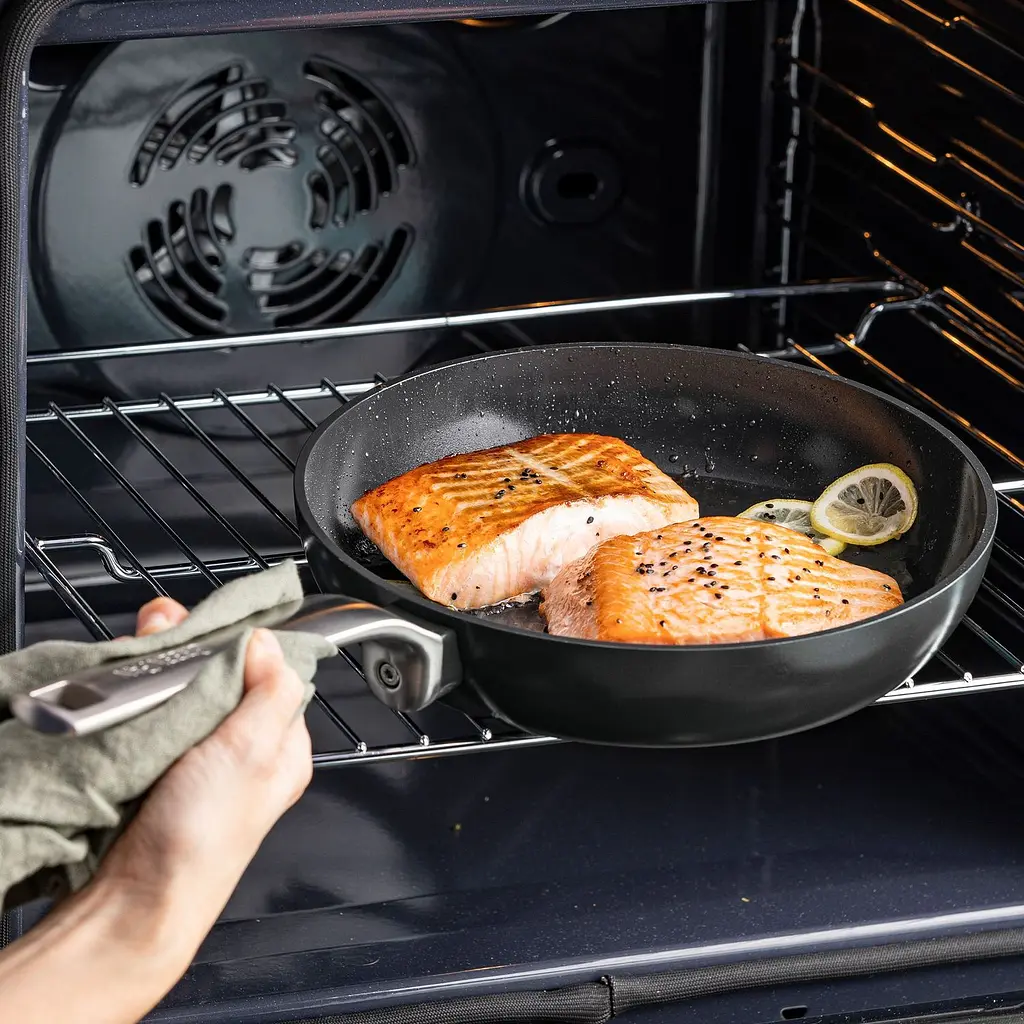 Сковорода-вок GreenPan Evolution 28 см 3.6 чорна (CC006388-001) - фото 7