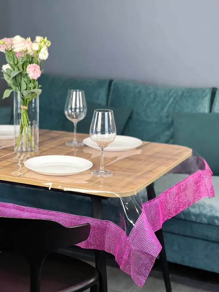 Скатертина силіконова з фіолетовою стразовою стрічкою 170х110 см - фото 7