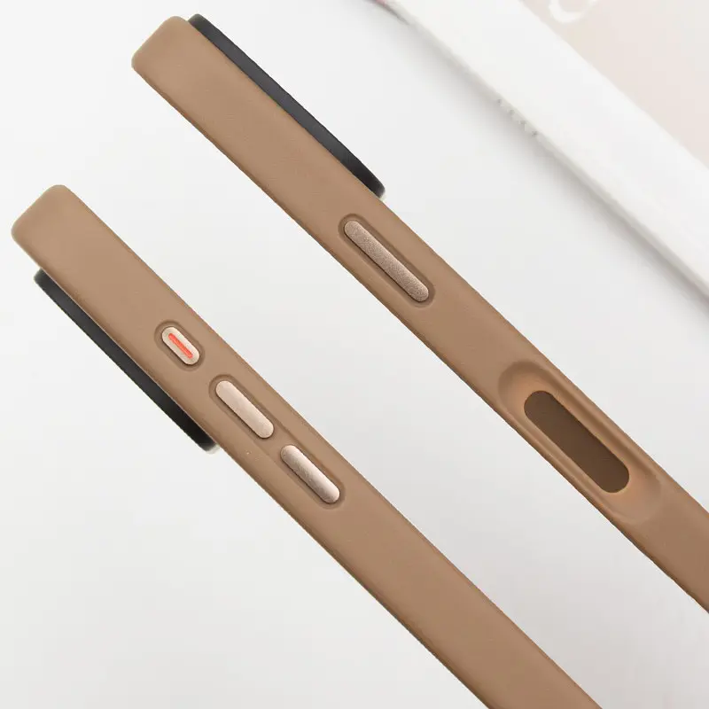 TPU+PC чохол Metal Buttons with MagSafe для Apple iPhone 16 (6.1) Золотий / Gold - фото 4