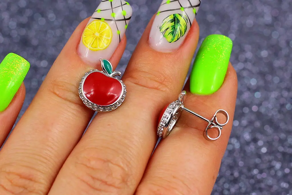 Сережки гвоздики Xuping Jewelry червоні яблучка 1,3 см сріблясті - фото 2