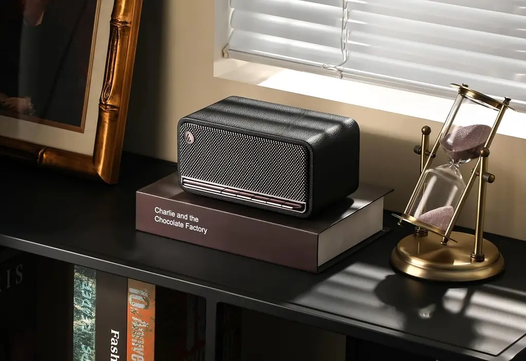 Портативная колонка Bluetooth Edifier EMP-230 Retro 20W Black - фото 8