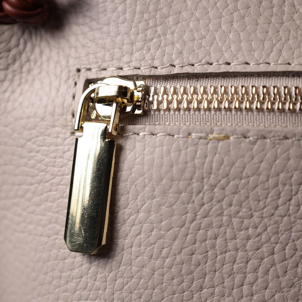 Жіноча трапецієподібна сумка на плече з натуральної шкіри Vintage 22396 біла - фото 8