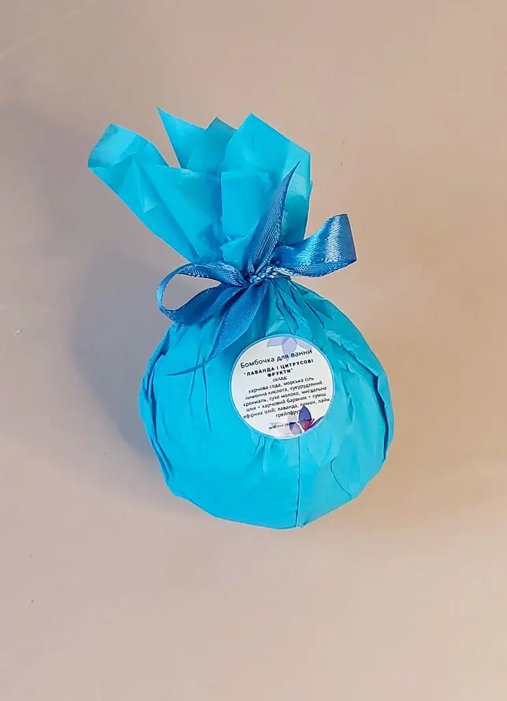 Бомбочка-гейзер для ванни Svich Shop Iren Osadcha Аромат лаванди й цитрусових фруктів 180 г - фото 2