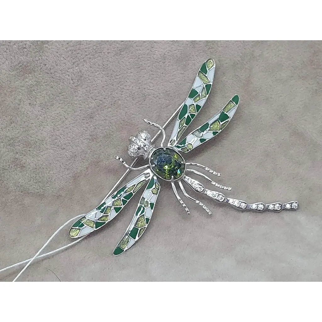 Серебряная брошь Vegas Стрекоза с фианитами и эмалью. 70001Р Хризолитовый - фото 2