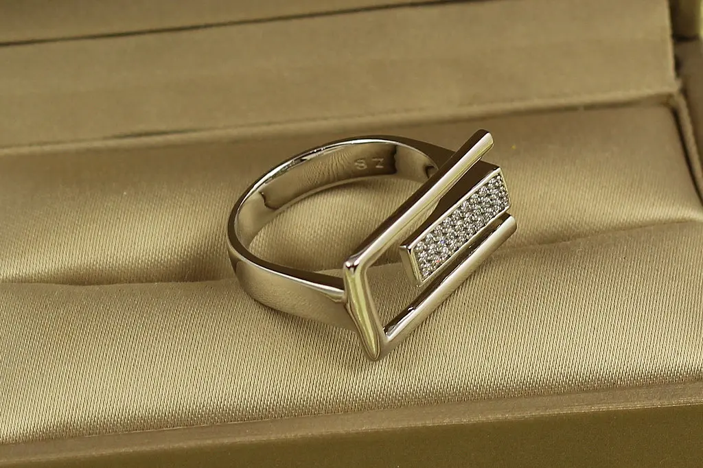 Кільце Xuping Jewelry Аршин р 18 сріблясте - фото 3