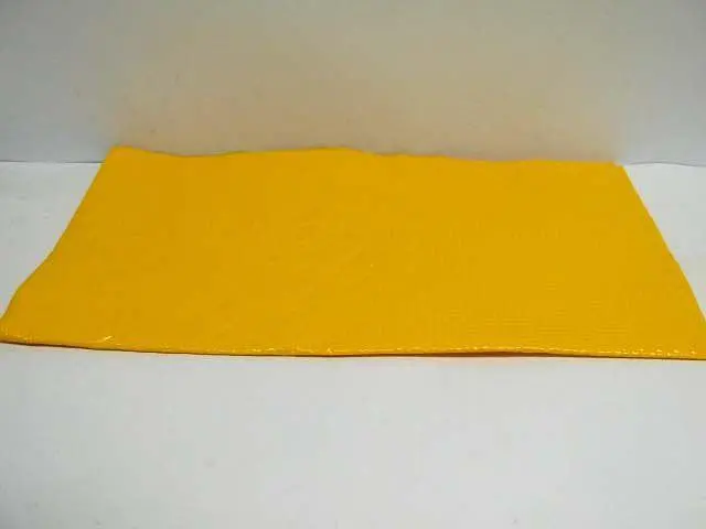 Одноразова Скатертина жовта 120x200 см 1 штука для сервірування, пікніка та свят