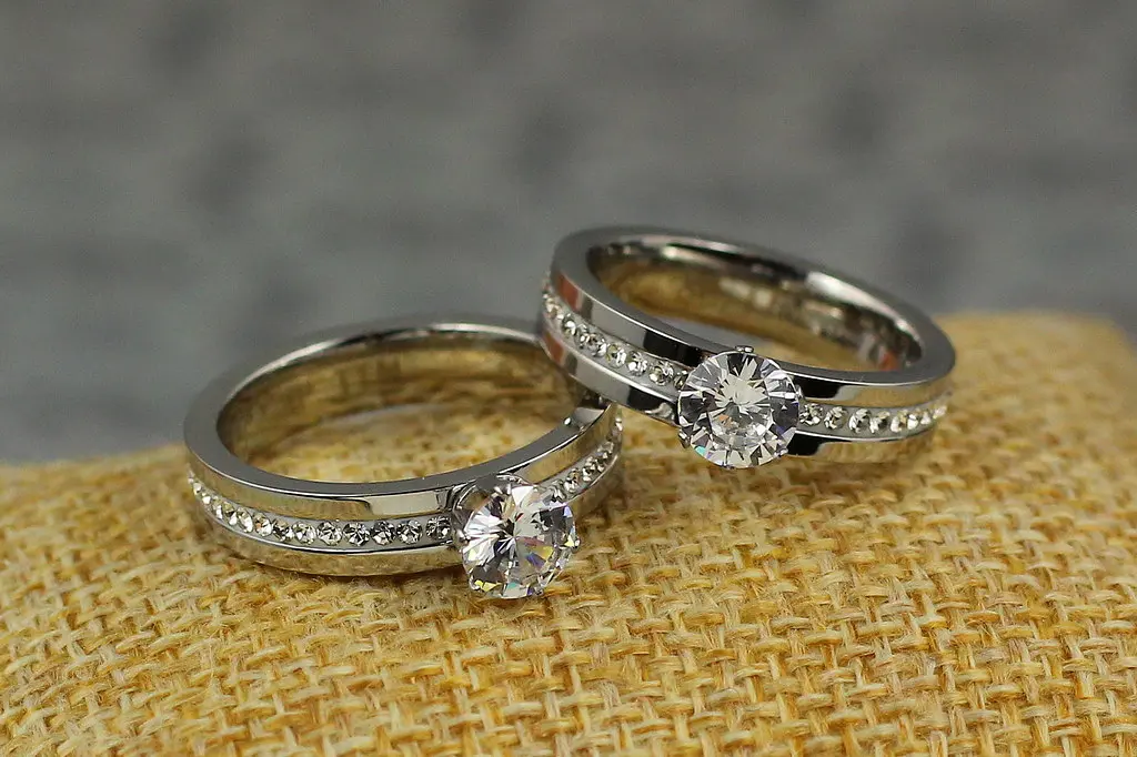 Кільце Xuping Jewelry вічна мить р 20 сріблясте - фото 2