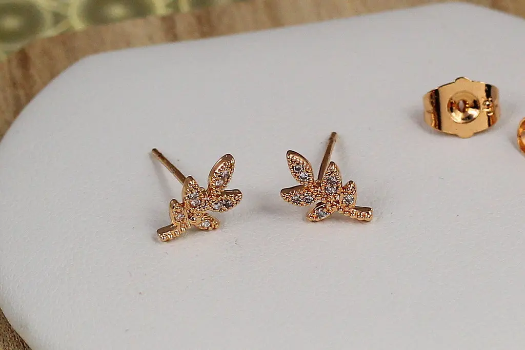 Сережки гвоздики Xuping Jewelry гілочка 11 мм золотисті - фото 2