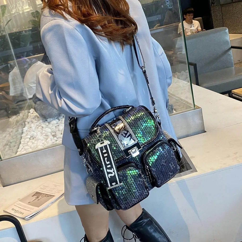 Сумка-рюкзак жіноча Italian Bags Scales 22х23 см Чорний (id_1464) - фото 2