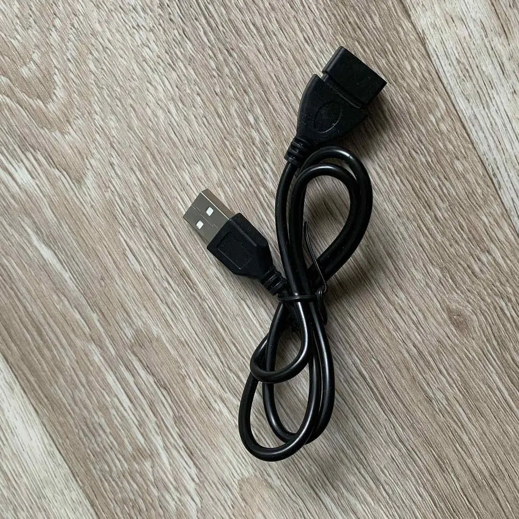 Сумка слінг чоловіча нагрудна під крокодила з портом USB коричнева 486К - фото 4