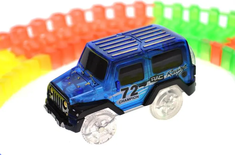 Дитячий гоночний трек з машинкою Translucent Track Car 7210 на блістері р.24х17х6см - фото 5