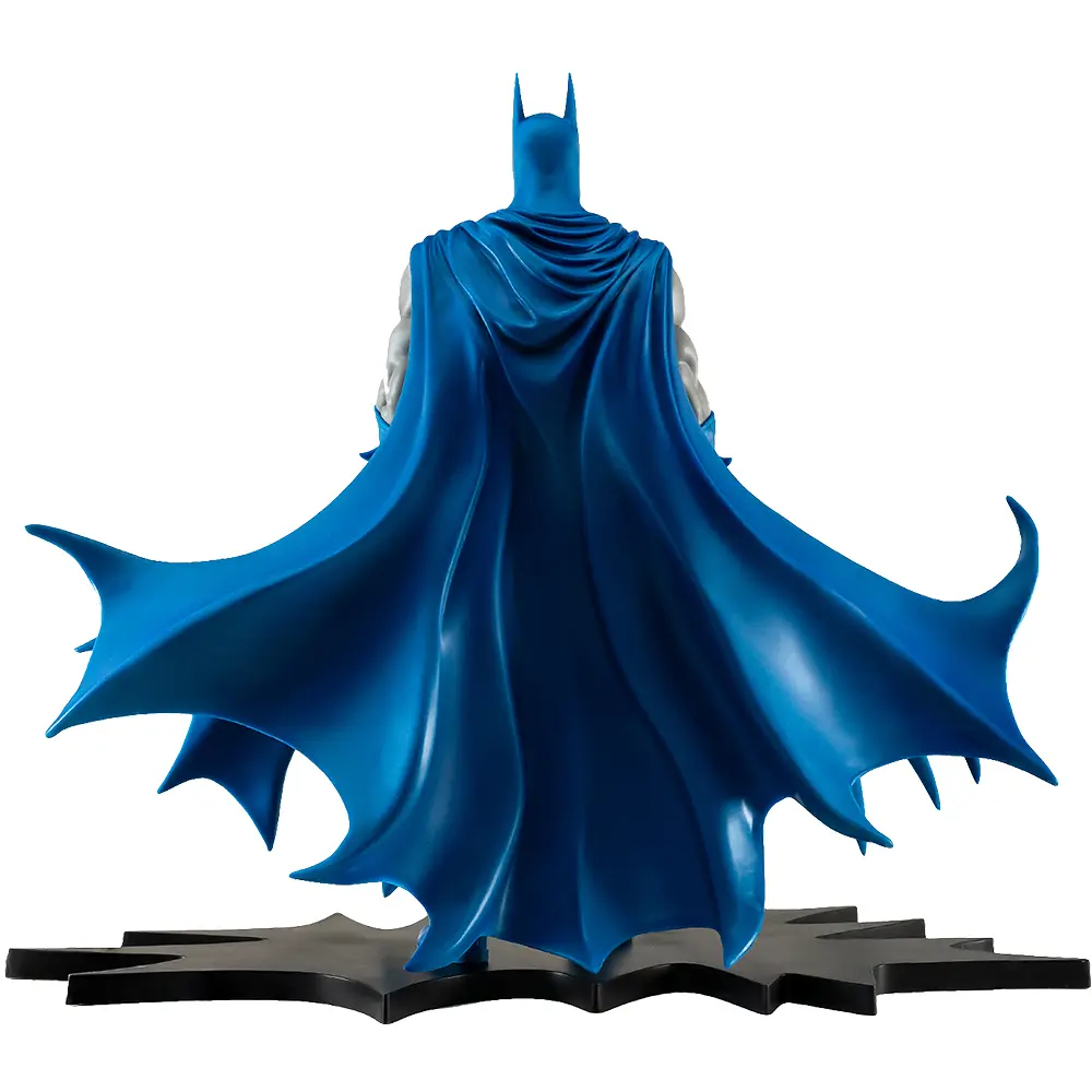 Статуетка DC COMICS Batman - Classic Version Scale 1/9 27 см - фото 4
