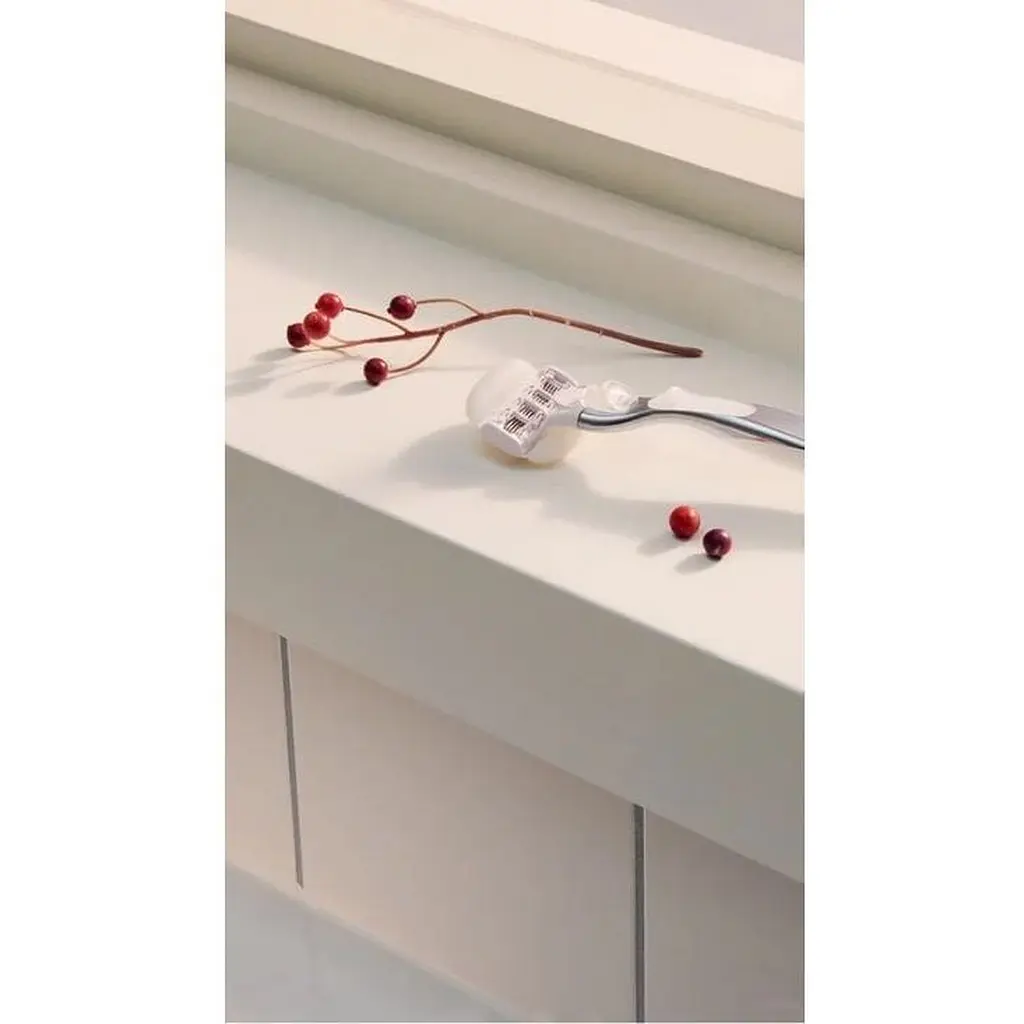 Сменные кассеты для бритья Venus Sugarberry 4 шт. - фото 3