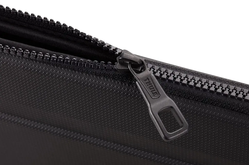 Чохол Thule Gauntlet MacBook 16" Pro Sleeve Black (TH 3204523) - фото 6