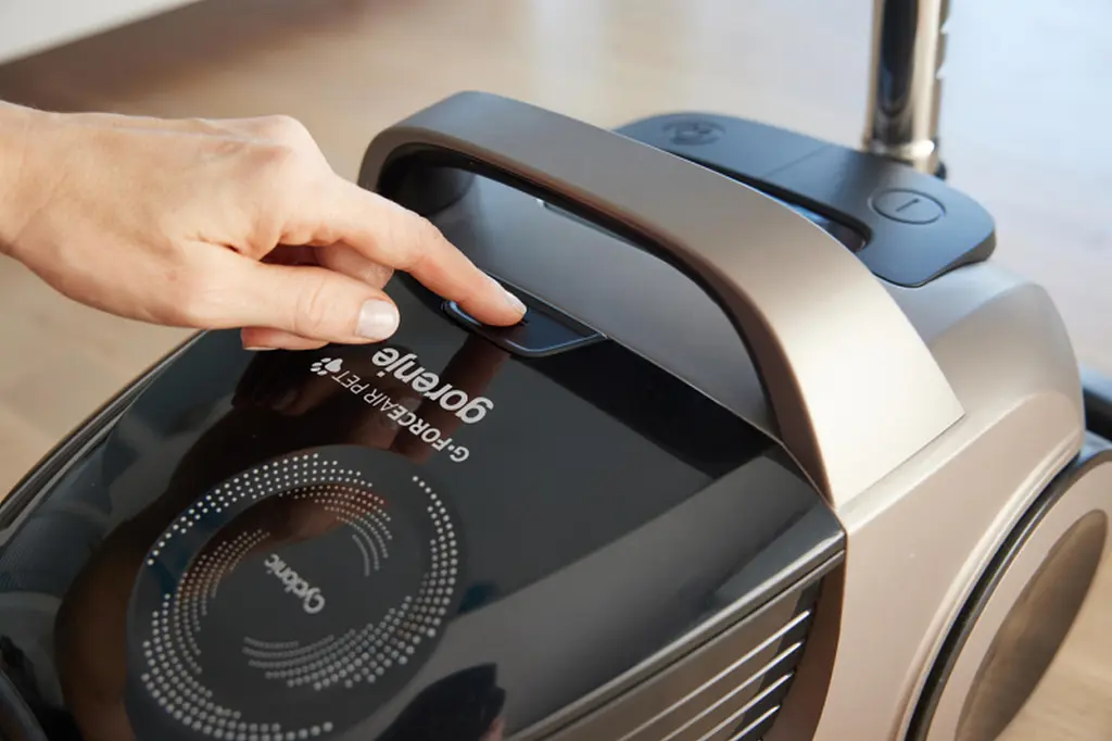 Пилосос контейнерний Gorenje 850 Вт HEPA телескоп. трубка сенсорне управління бронзовий - фото 8