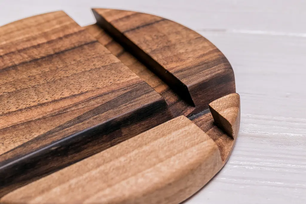 Підставка з дерева на стіл для гаджета ecoWalnut 125x125x15 мм - фото 4