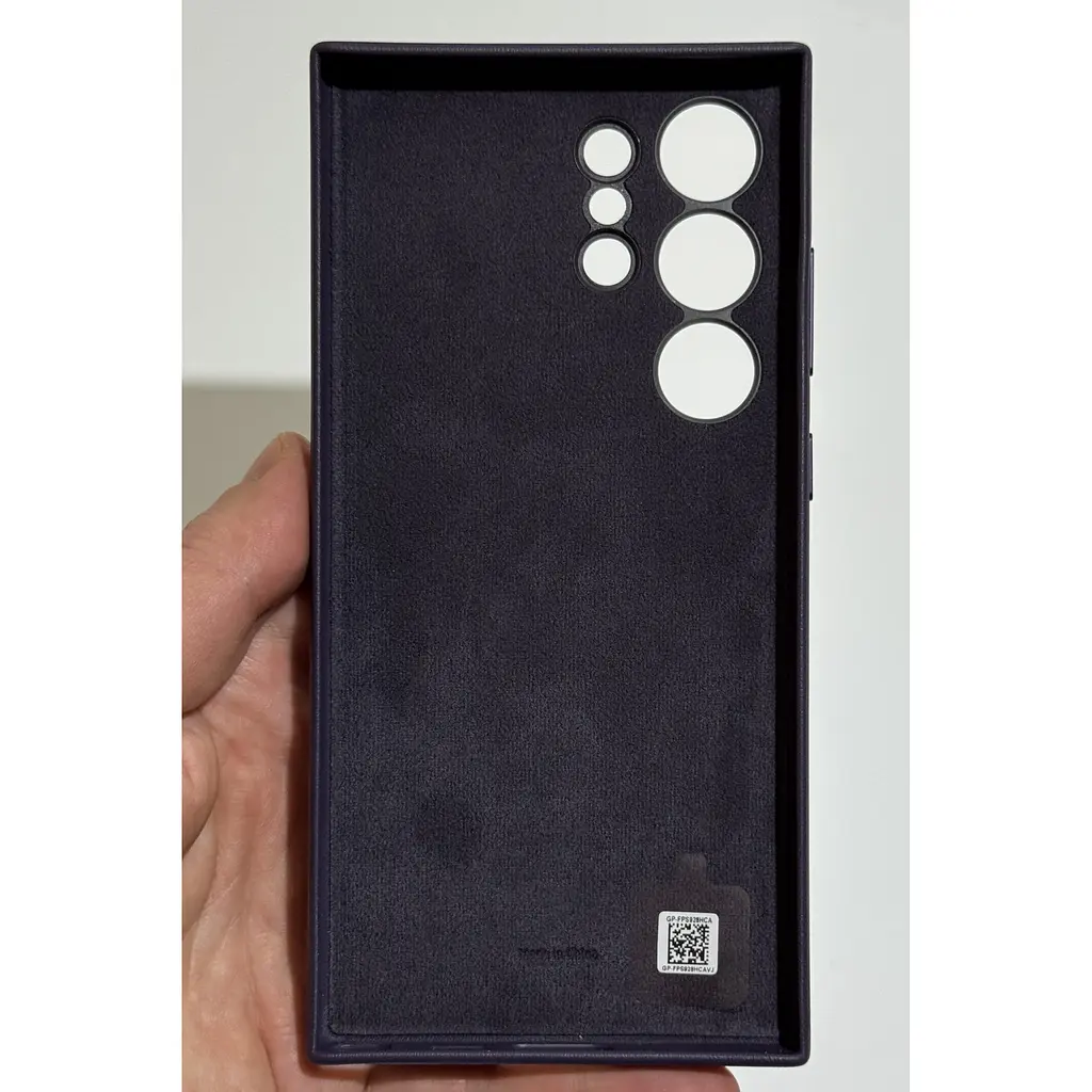 Оригінальний шкіряний чохол Samsung Vegan Leather Case для Samsung Galaxy S24 Ultra Dark Violet GP-FPS928HCAVW SM-S928 - фото 7