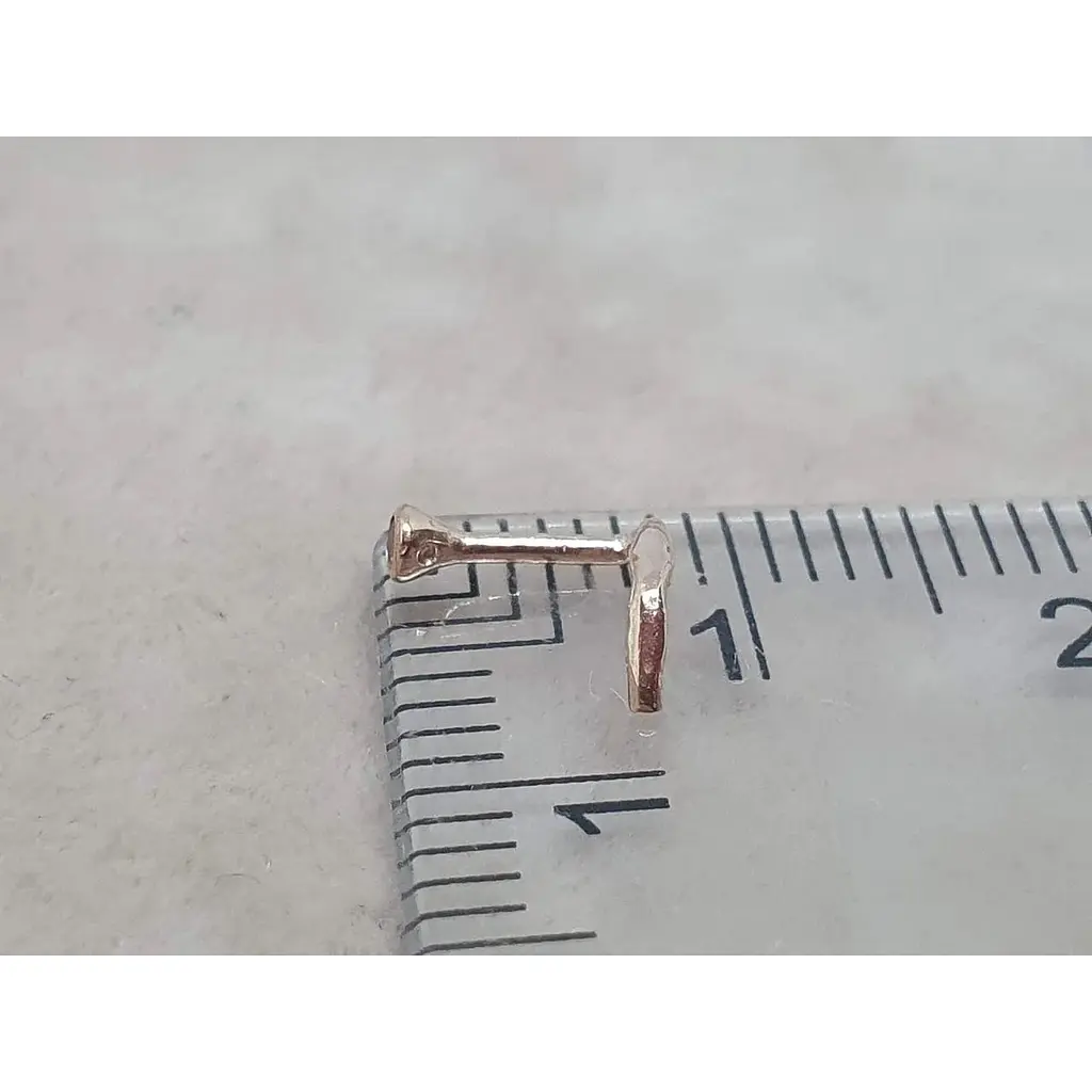 Золотая серьга-пирсинг в нос Dear с фианитом. 1024.7 Лаванда - фото 4