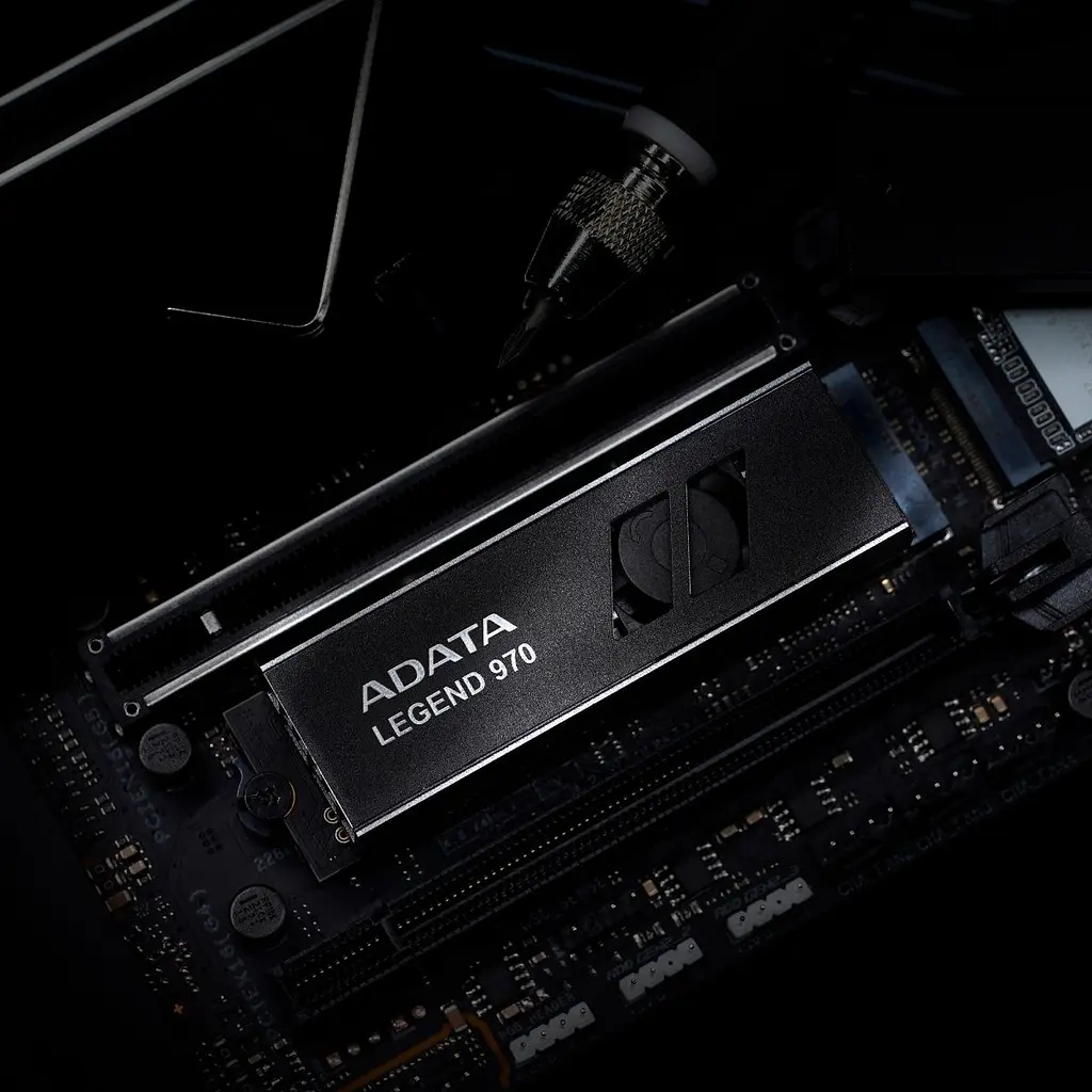 SSD накопитель ADATA Legend 970 1TB [SLEG-970-1000GCI] [135456] - фото 12