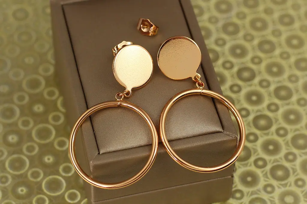 Сережки гвоздики Xuping Jewelry монетка з тунелем 5,2 см золотисті - фото 2