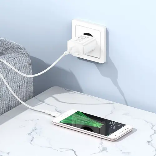 Сітчасте зарядне пристрій BOROFONE BA72A Spring 18W/QC3.0/1USB білий - фото 2