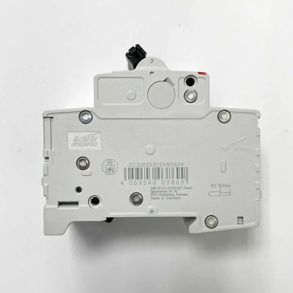 Автоматичний вимикач ABB SZ203-C32 ( 2CDS253025R0324 ) - фото 2