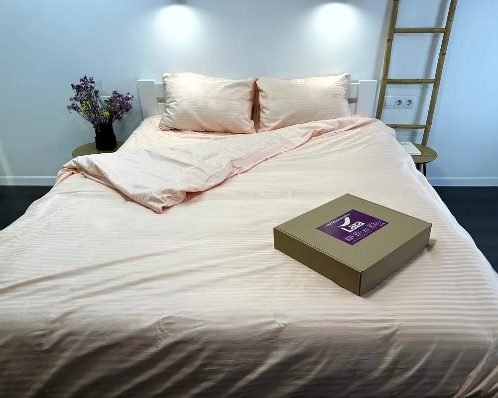 Постільна білизна LARA сатин-страйп LUX peach d13208е160 з простирадлом на резинці 160х200х25 євро - фото 5