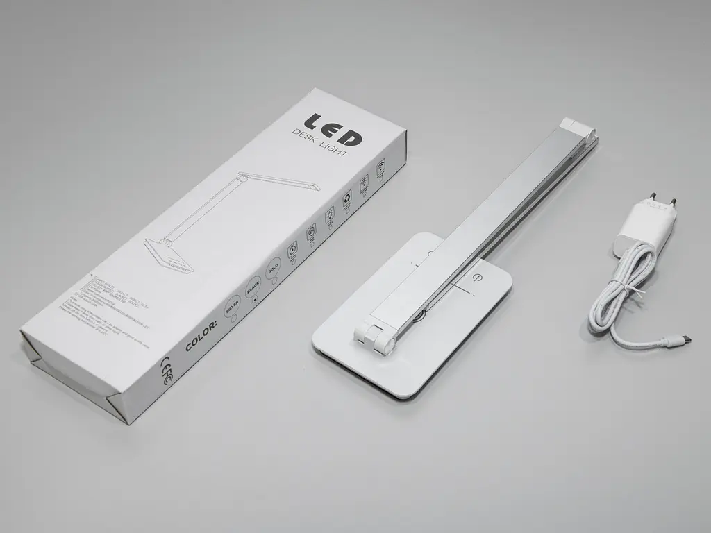 Світлодіодна настільна лампа з бездротовою зарядкою Diasha A5502P SL wireless charge - фото 3