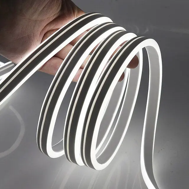 LED Стрічка гнучка силікон 12v 1 м Білий Неон (бічне свічення 12 мм 6 мм) - фото 2