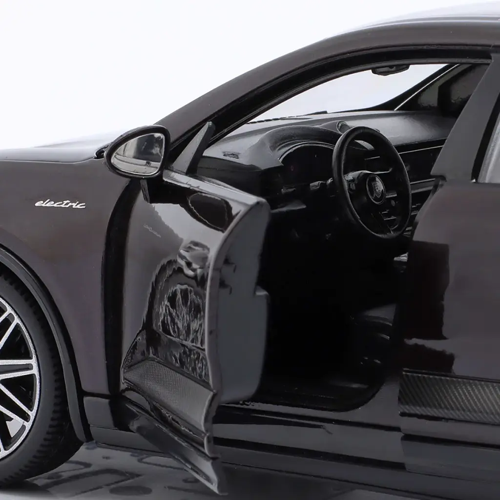 Масштабна модель автомобіля Bburago Автомодель - Porsche Macan 4 Electric чорний, 1:24 (18-21114) - фото 4