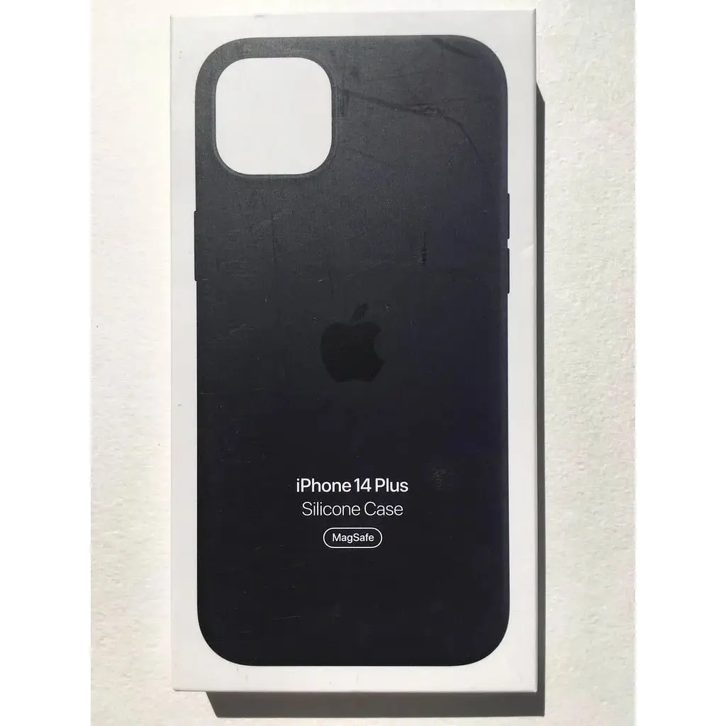 Оригінальний силіконовий чохол Apple Silicone Case MagSafe для iPhone 14 Plus/15 Plus Midnight (MPT33ZE/A) - фото 3