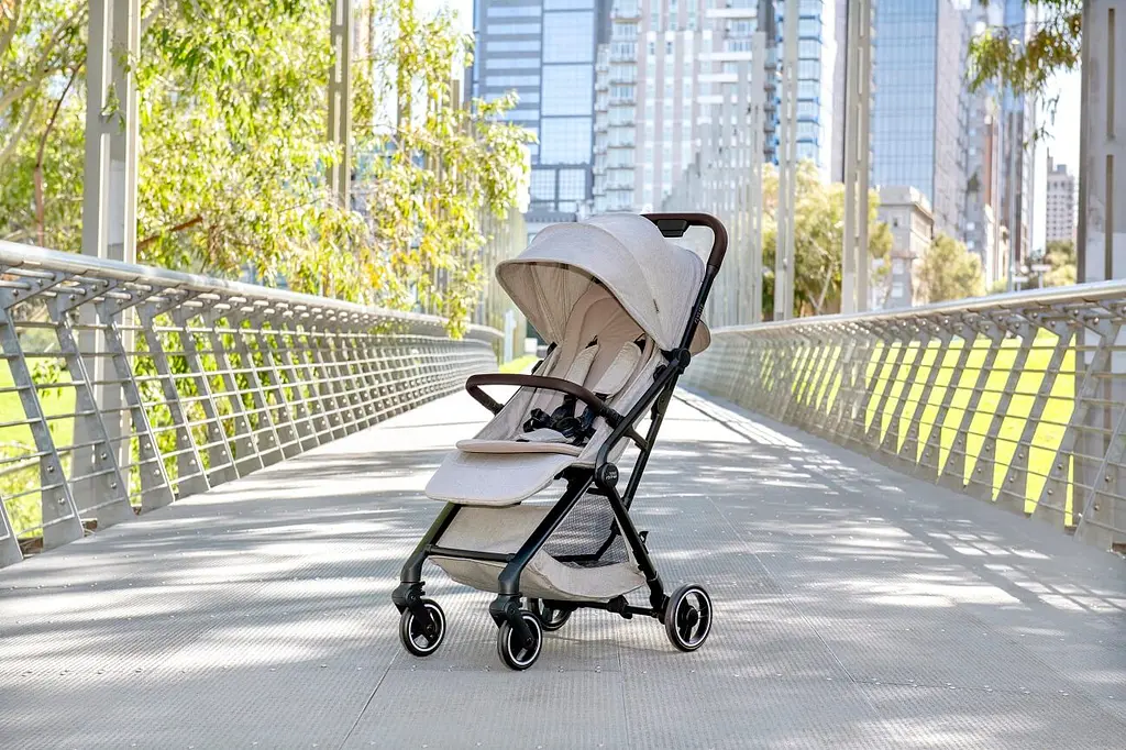 Коляска прогулянкова Britax-Romer Flylite Carbon Black (2000041982) - фото 12