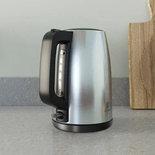 Електрочайник Electrolux E3K1-3ST, Grey, 1850W, 1.7 л, дисковий, нержавіюча сталь, захист від перегріву, індикатор рівня води - фото 2