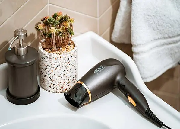 Фен Camry CR 2261, 1400 Вт концентратор 2 швидкості компактний складана ручка 1 шт. сірий (33705-IS) - фото 5