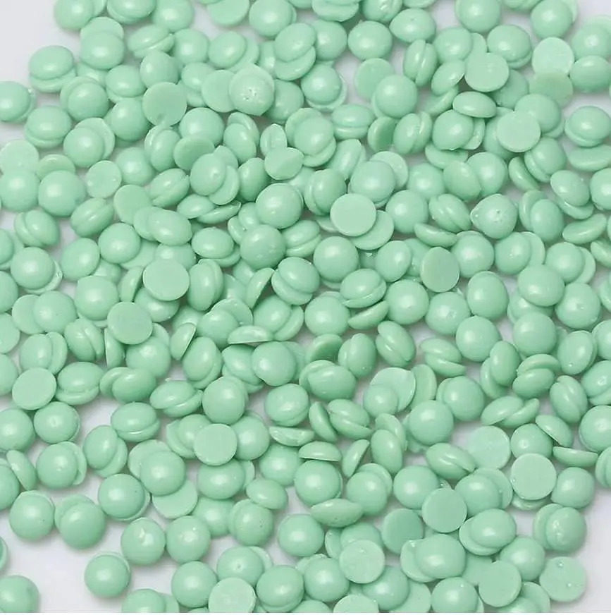Пленочный воск для депиляции Hard Wax Beans BEAUTE Green 400 г – профессиональный горячий воск в гранулах без полосок - фото 3