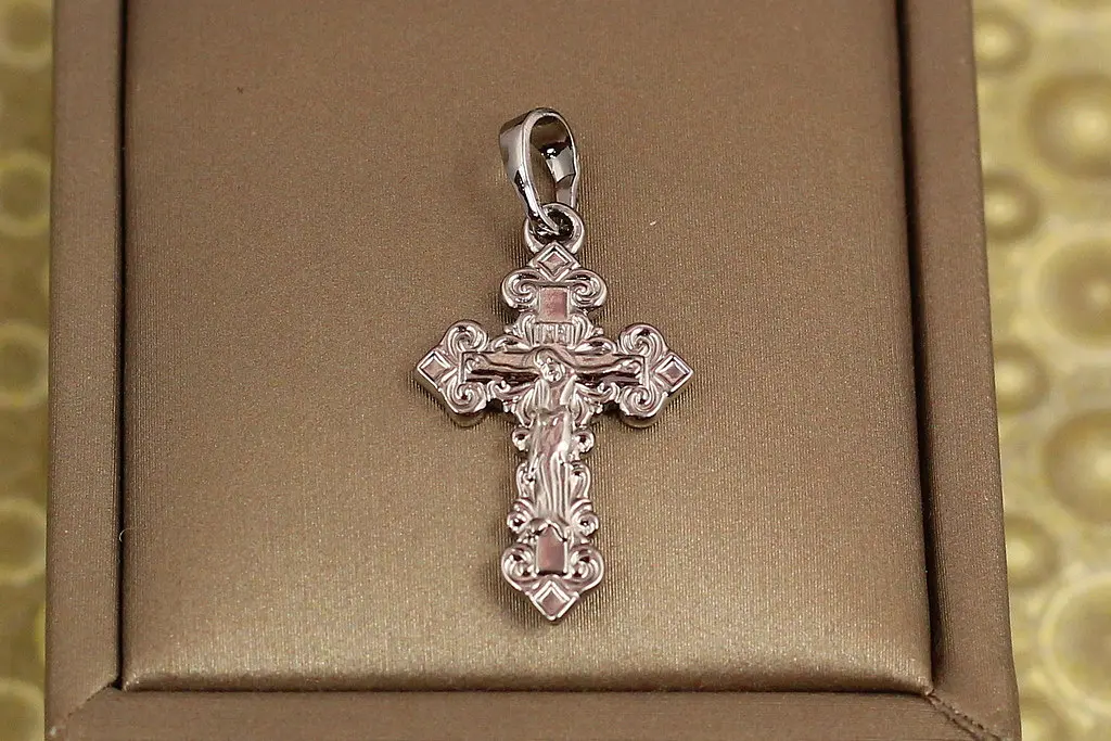 Хрестик Xuping Jewelry ажурний 2,5 см сріблястий