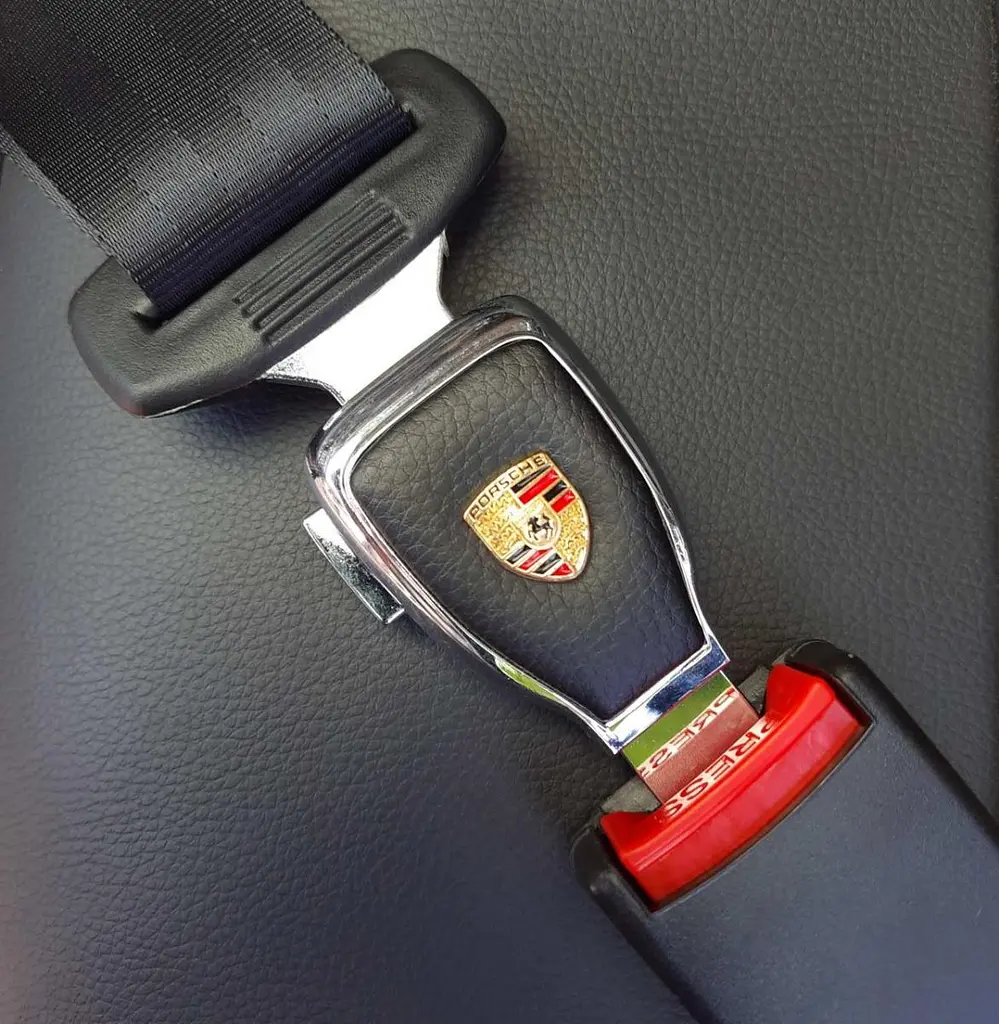 Заглушка перехідник ременя безпеки з логотипом Porsche 1 шт - фото 6