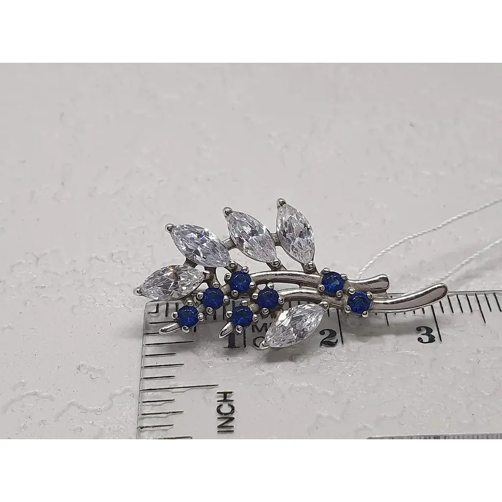 Срібна брошка Ірій з фіанітами. 9522 СИН - фото 3